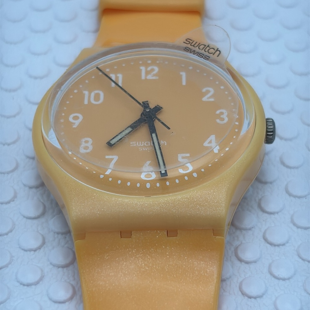 Swatch Watch - GJ132 - FLAKY YELLOW - Picture 10 of 10
